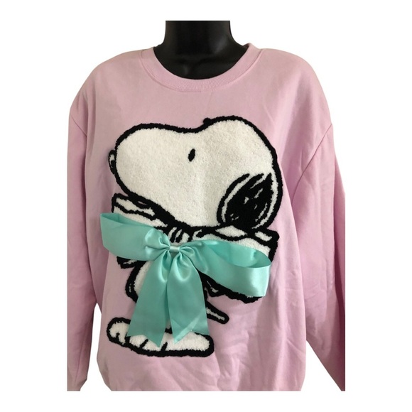 Peanuts Snoopy with oversized blue satin bow pink sweatshirt size large new - Picture 8 of 15
